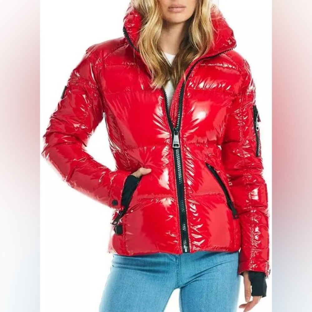 SAM high gloss puffer jacket. A steal due to slight flaw to rear collar area!
